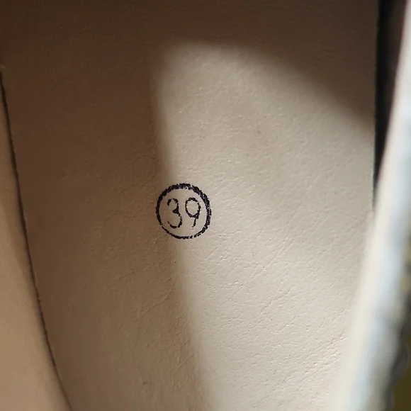 Elegant Women's Slip-On Shoes with Rhinestones - Picture 2 of 8